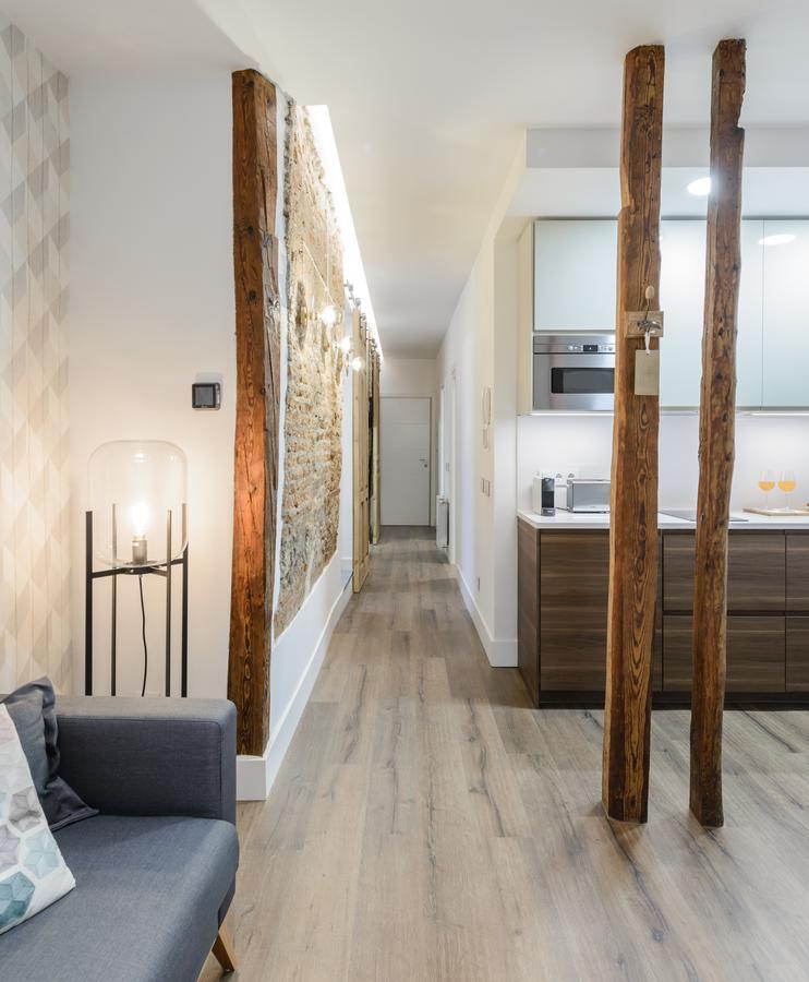 Apartment Center, De 2 *