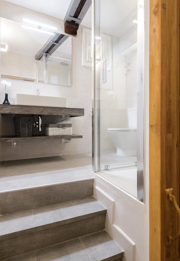 Apartment Center, De 2